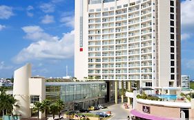 Krystal Urban Cancun Centro